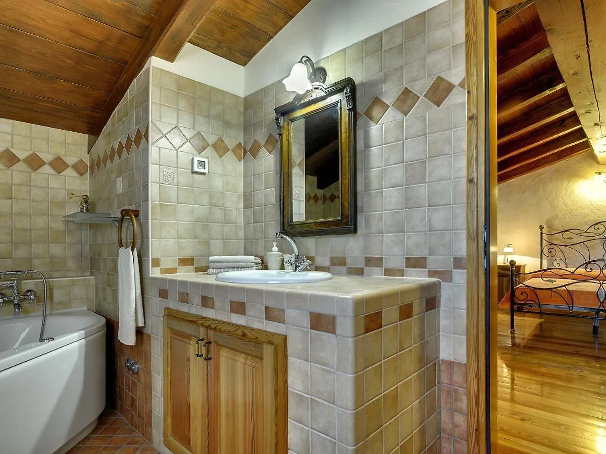 Rustic Holiday Home In Valtura With Swimming Pool 0*,